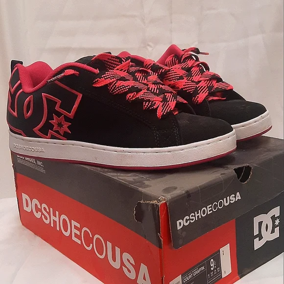 DC | Shoes | Wmns Dc Shoes Court Graffiks Hot Pinkblack Sz 85like